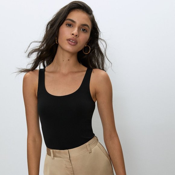 Babaton Tops - Aritzia Babaton Black Tank Top